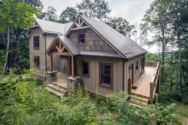 Rustic Retreat in Lost Creek