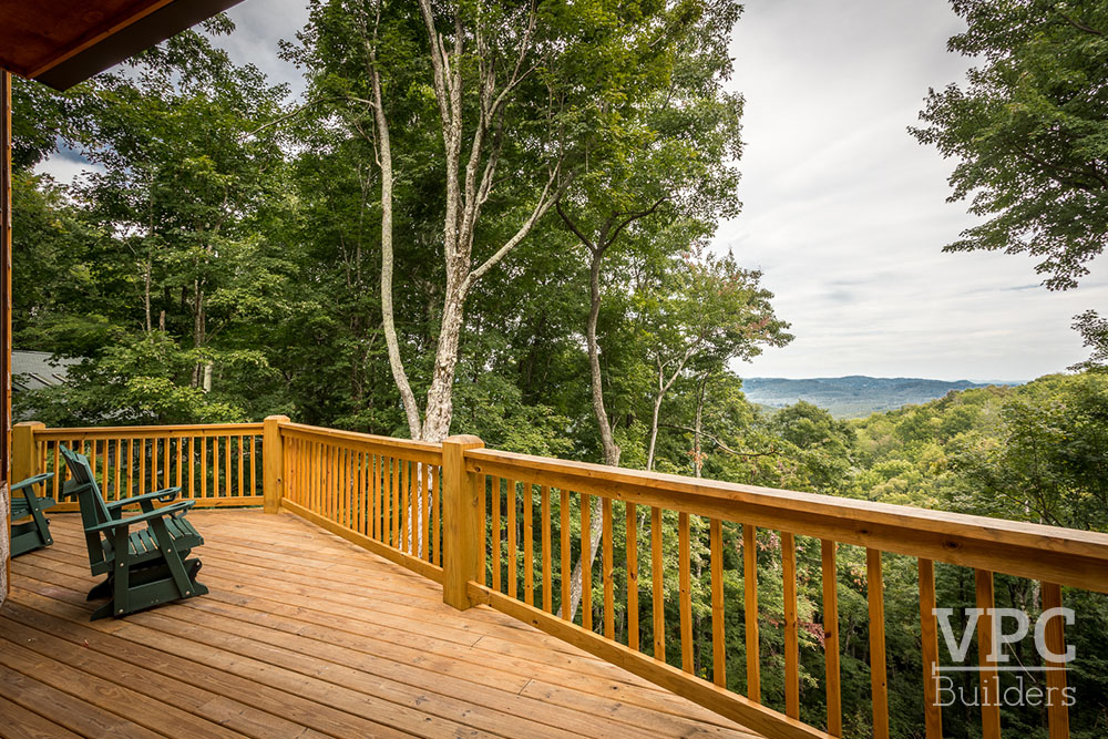 Custom Cabin at Grandfather deck/balcony