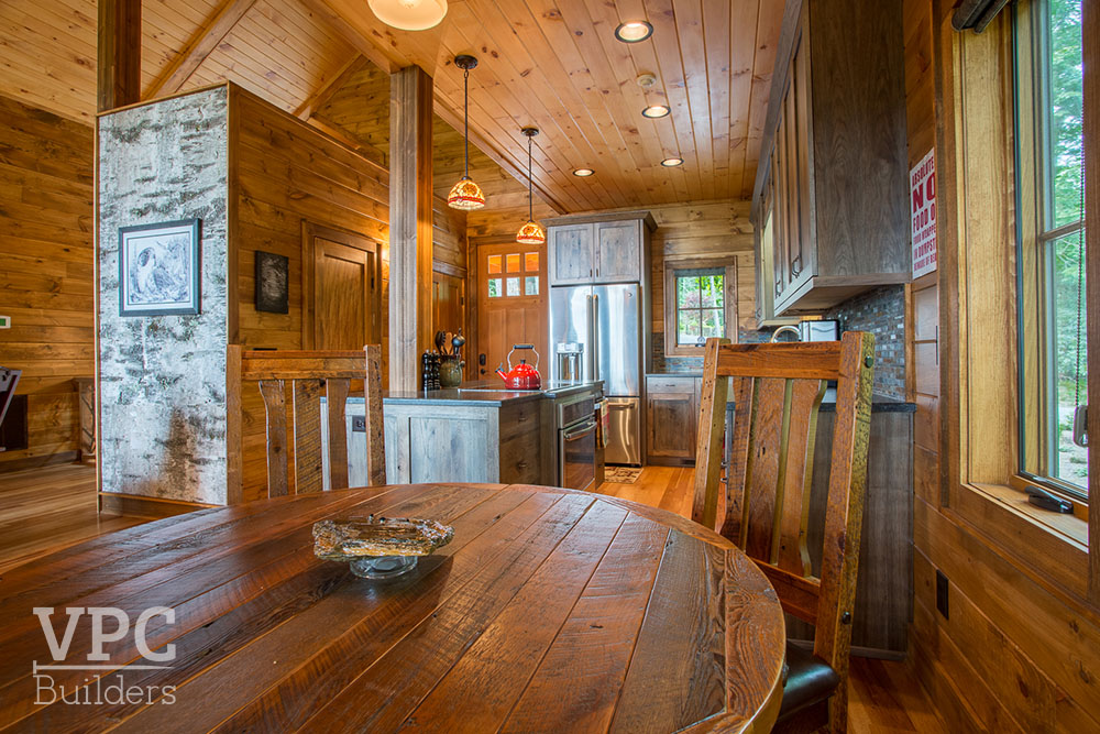 Custom Cabin at Grandfather dining area/kitchen