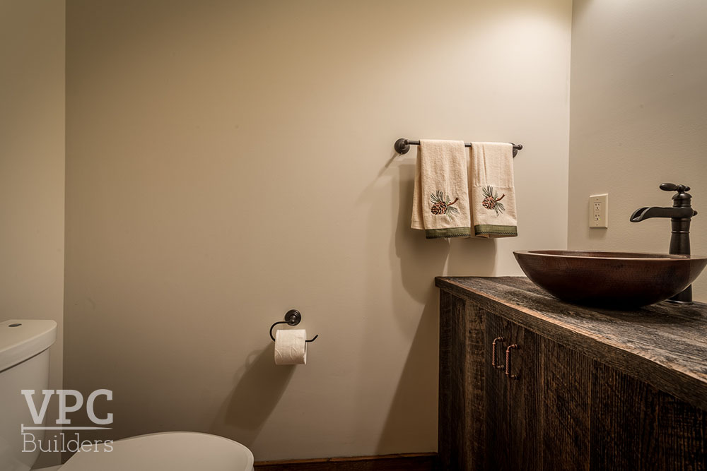 Custom Cabin at Grandfather bathroom