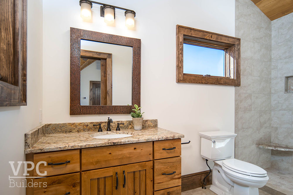Hawk Point Lodge bathroom