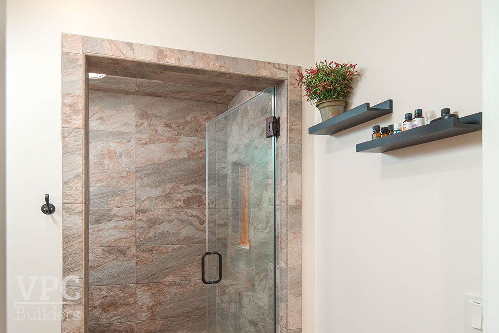 Rivers Edge bathroom