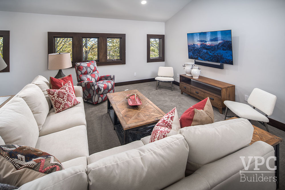 Ski Retreat sitting area with TV