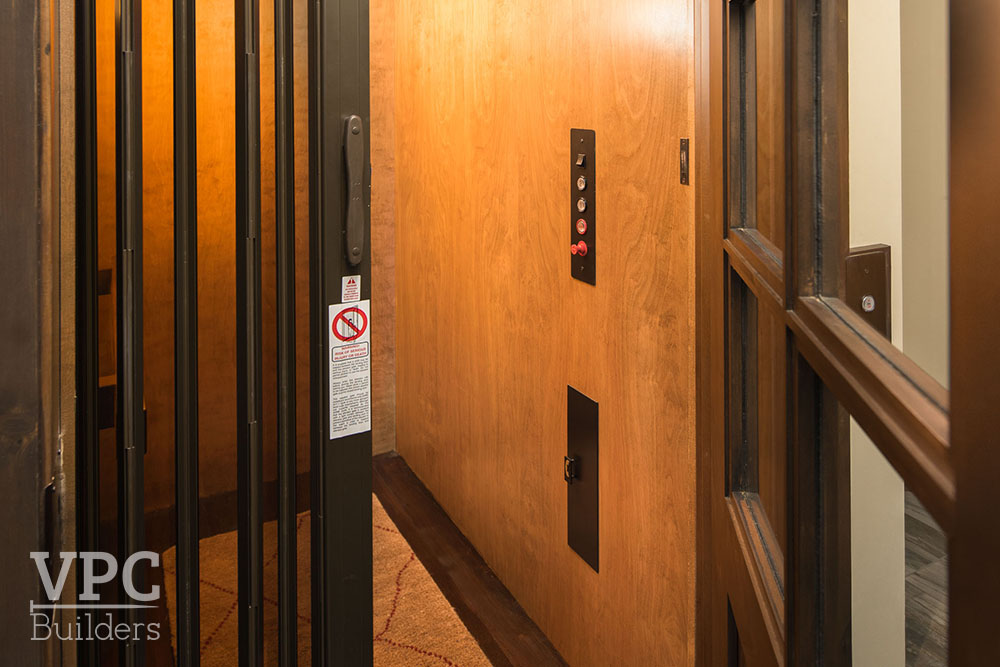 Ski Retreat elevator