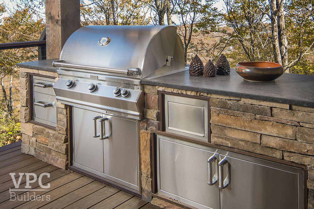 Ski Retreat outdoor patio with grill