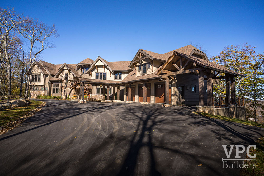 Ski Retreat exterior with driveway
