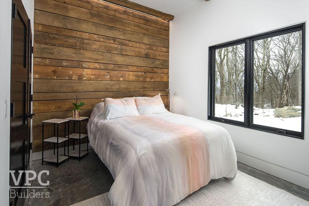 Contemporary Mountaintop Escape bedroom