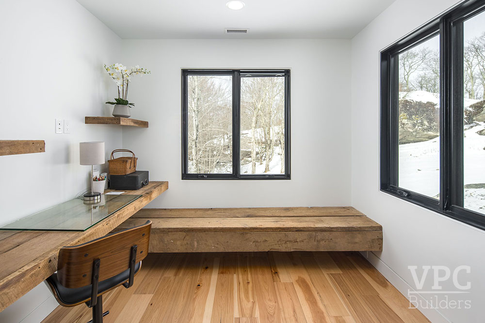 Contemporary Mountaintop Escape office space