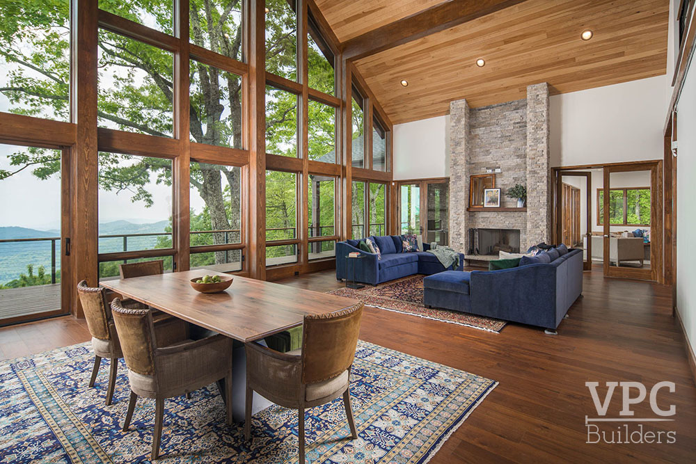 Contemporary Scenic Solitude