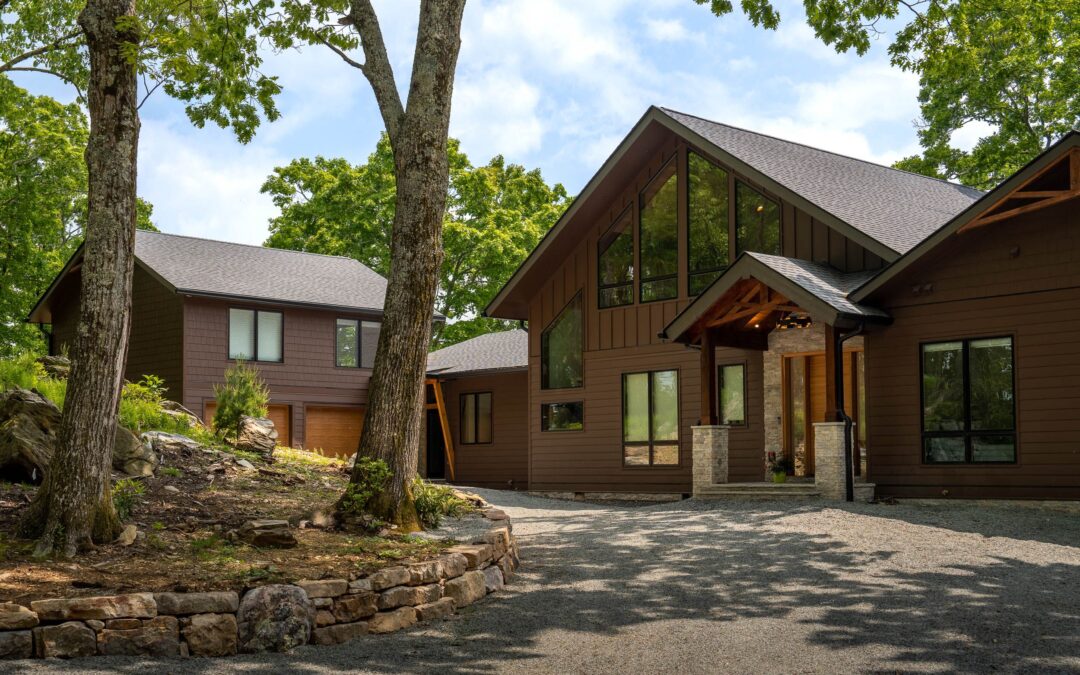 Contemporary Scenic Solitude