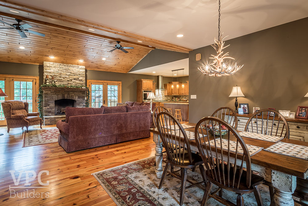 Cross Creek dining/living area