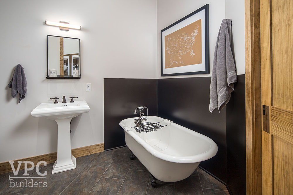 Haven Lookout bathroom