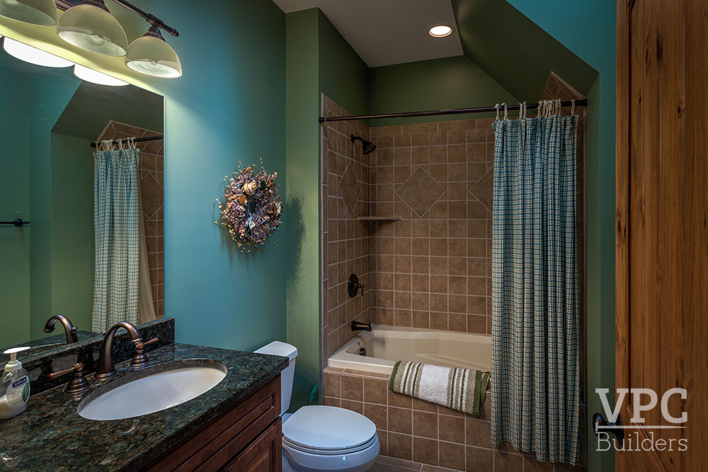 Mulberry Place bathroom