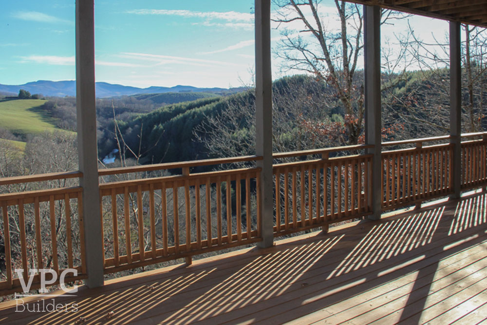 Sparta Custom Lodge deck/balcony