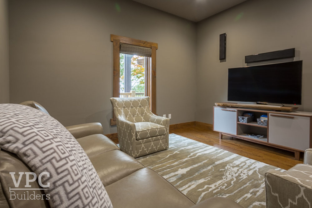 Timber Ridge at the Coves sitting area with TV