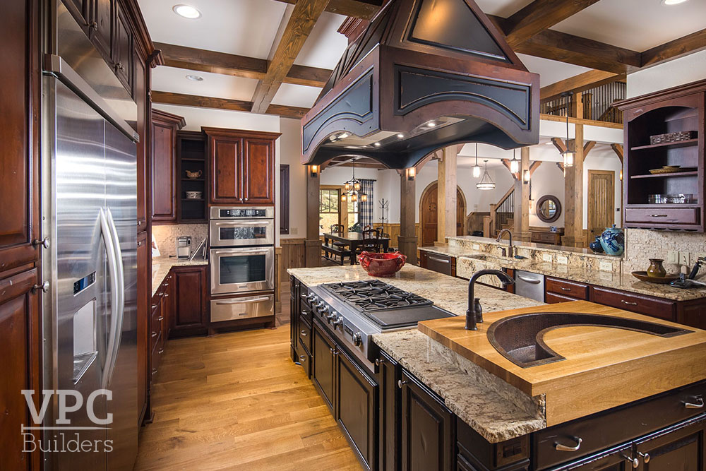 Twin Rivers Home kitchen