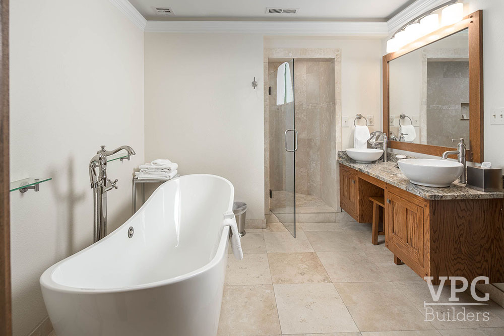 Chetola Resort bathroom with tub
