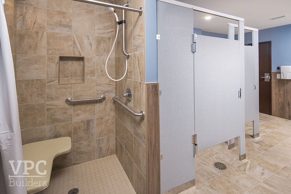 Sugar Ski & Country Club bathroom w/ shower