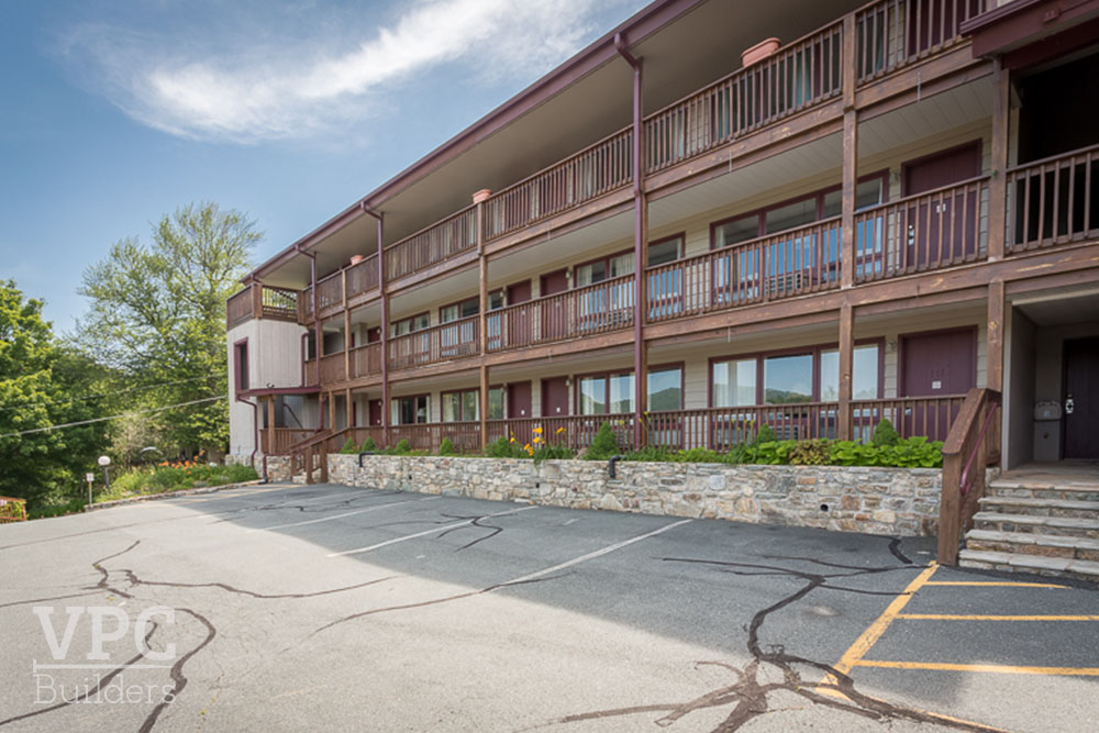 Cliff Dwellers Inn exterior