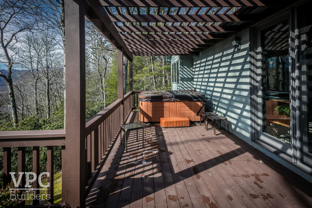 Alexander deck with hot tub