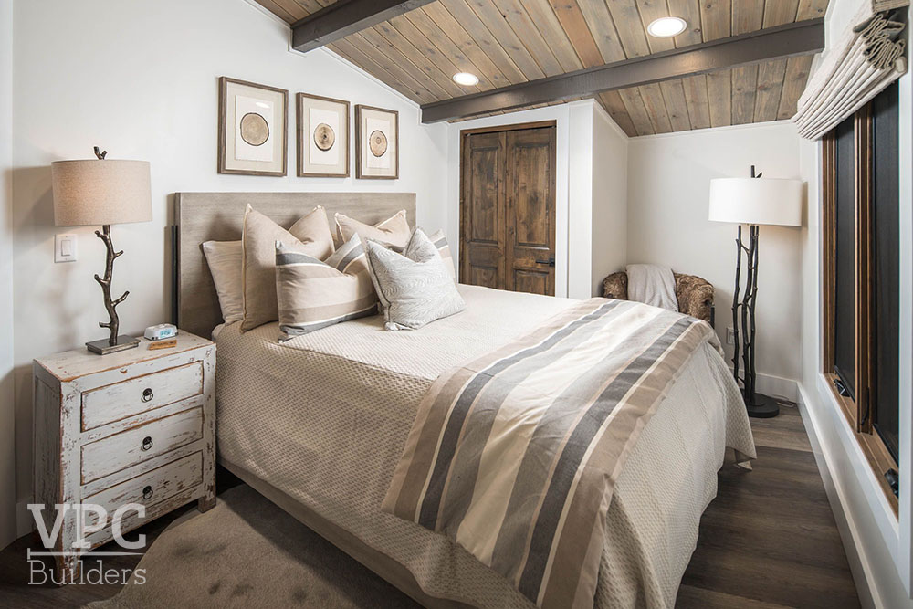 Cherokee Chalet bedroom
