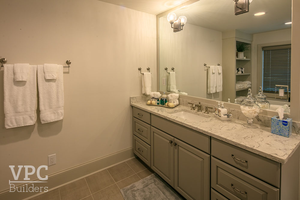 Golf Cottage in Linville bathroom