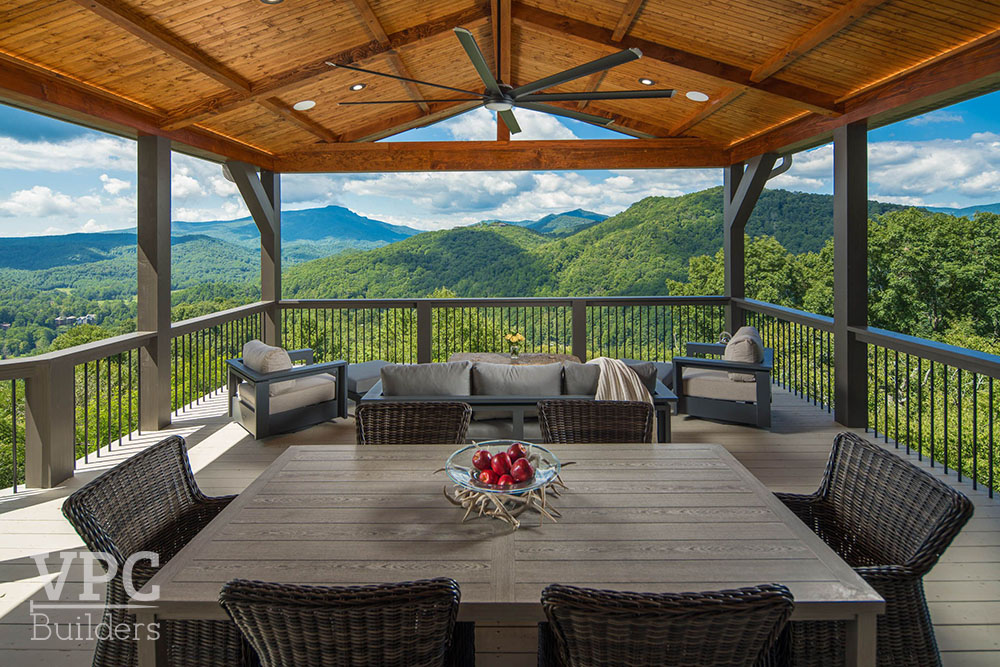 Grandfather Skydeck seating with table