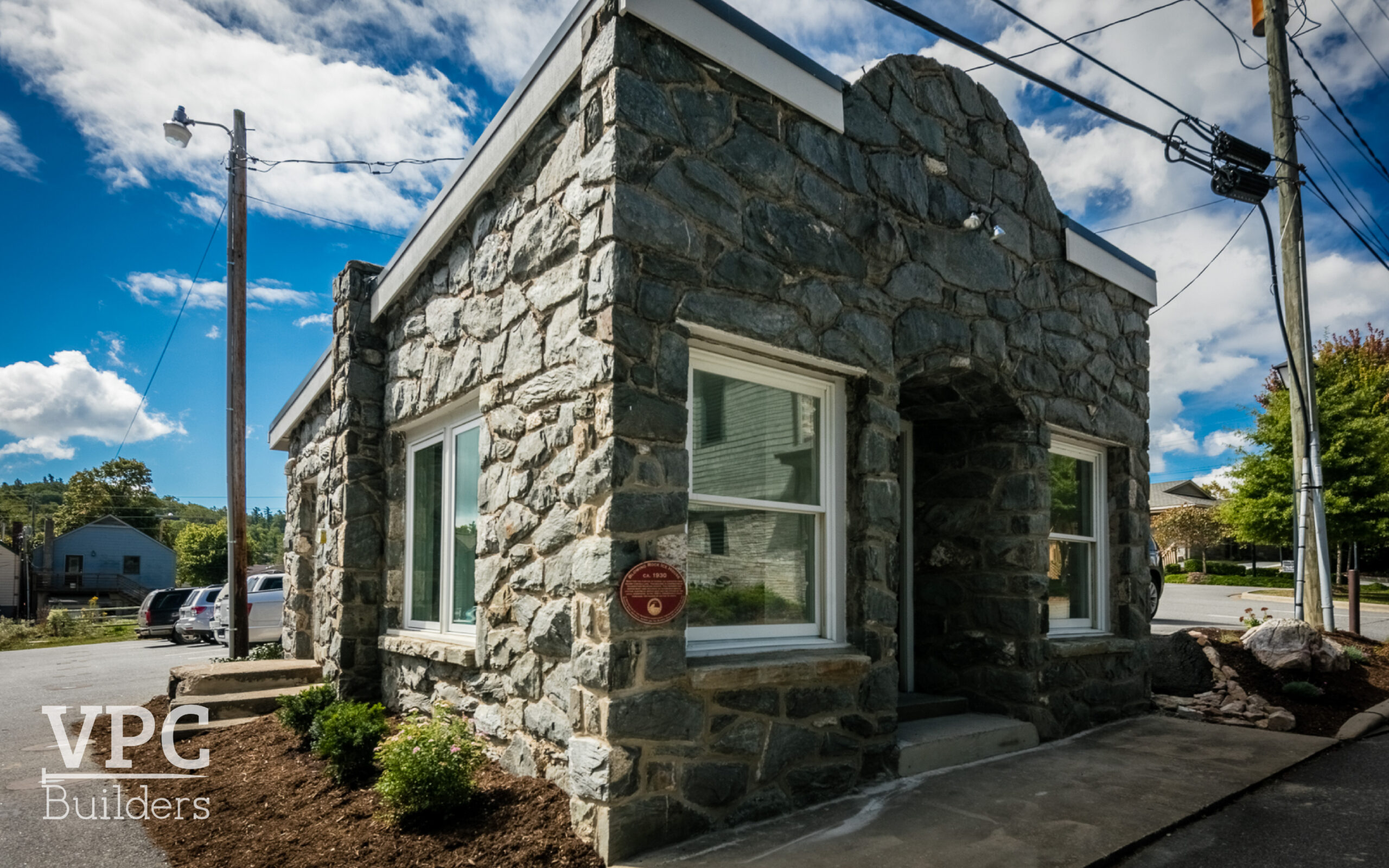 seasonal commercial construction