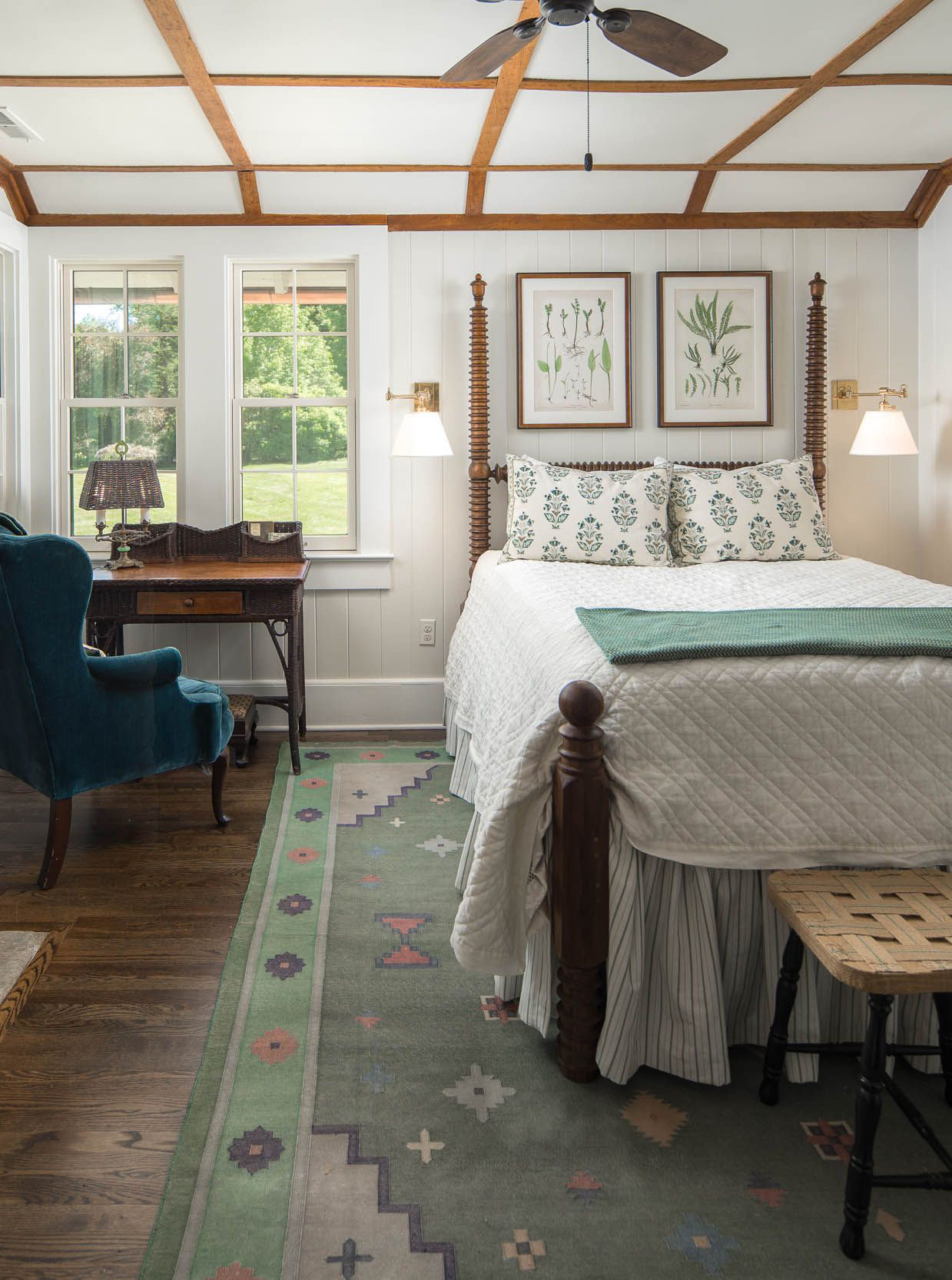 Cottage style bedroom.