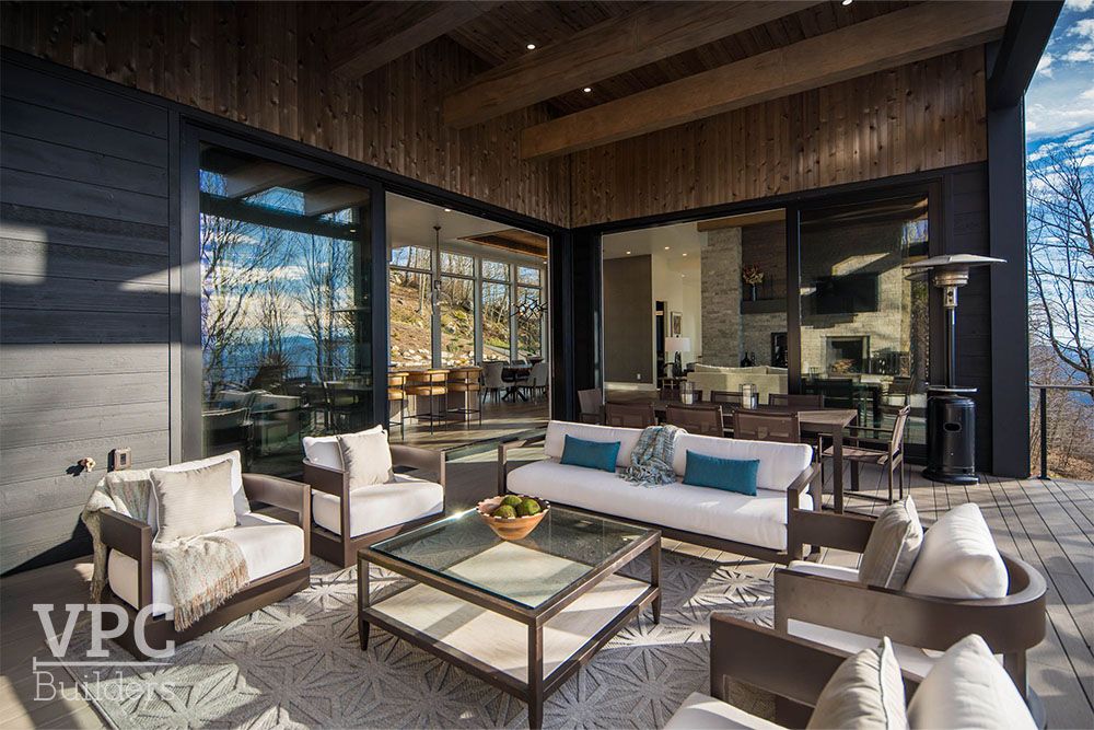 Blackstone Summit interior