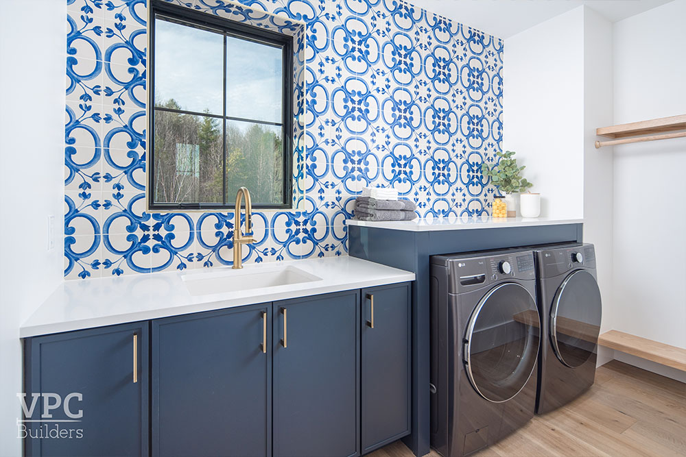 Antler Peak laundry room